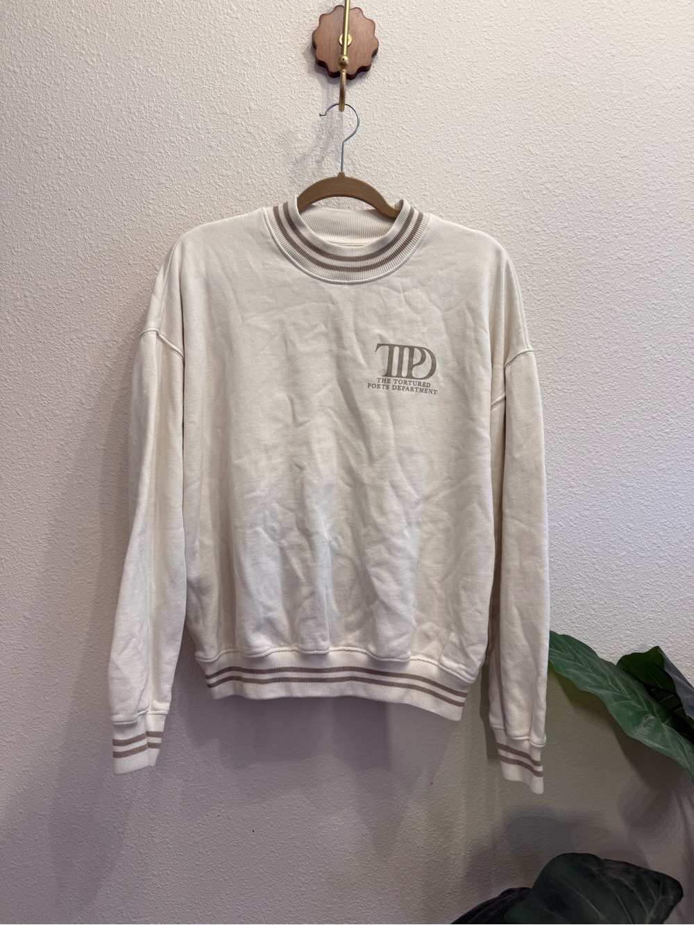 Taylor Swift “The Tortured Poets Department” crewneck sweatshirt | Sz Small
